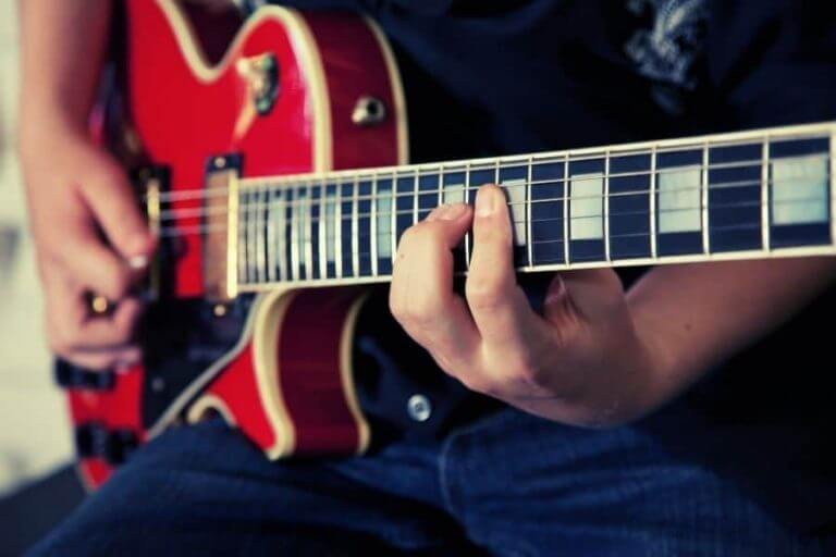 12 Basic Guitar Chords For Beginners (Easiest Guitar Chords)